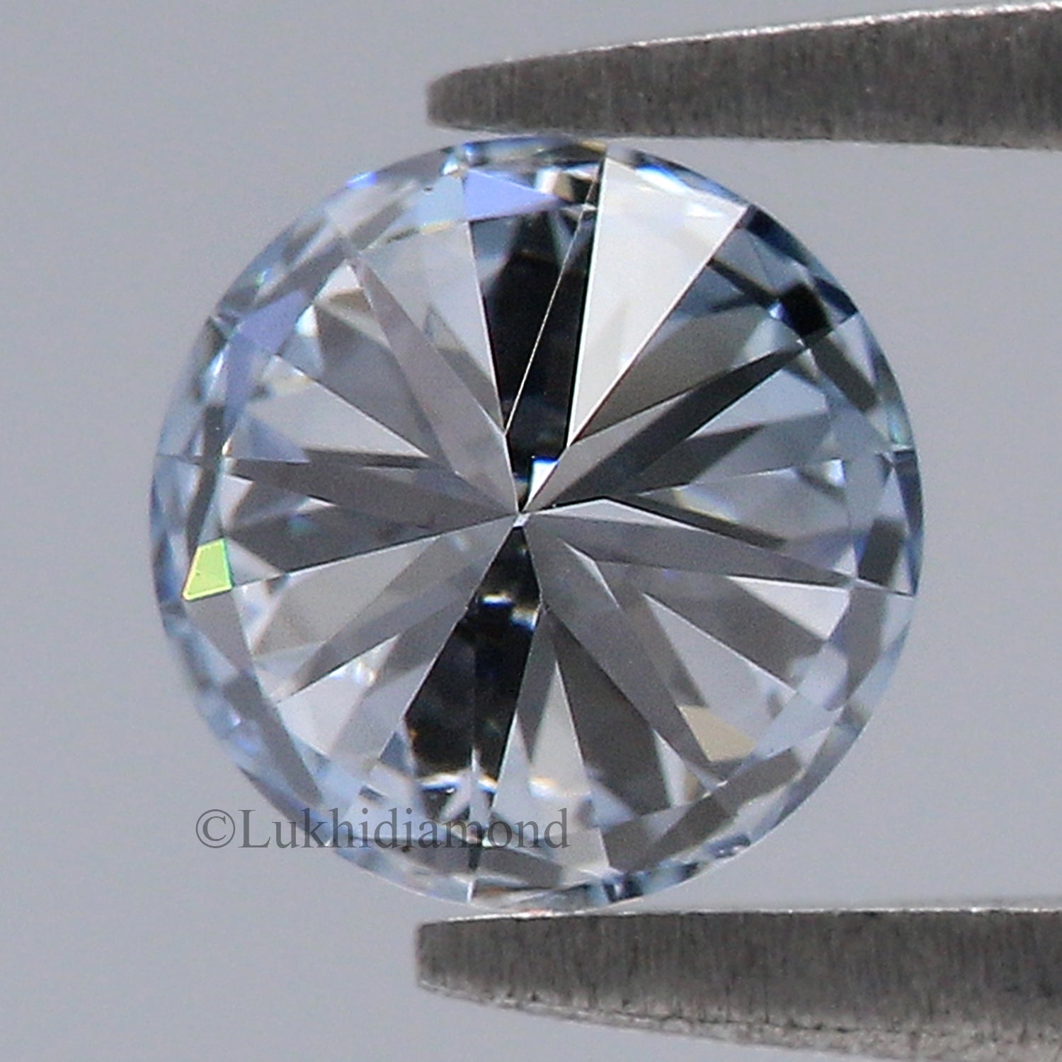 0.82 CT IGI Certified Round Brilliant Cut Fancy Blue Color VVS2 Clarity Diamond Lab Grown Diamond Lab Created Round CVD Diamond L3282