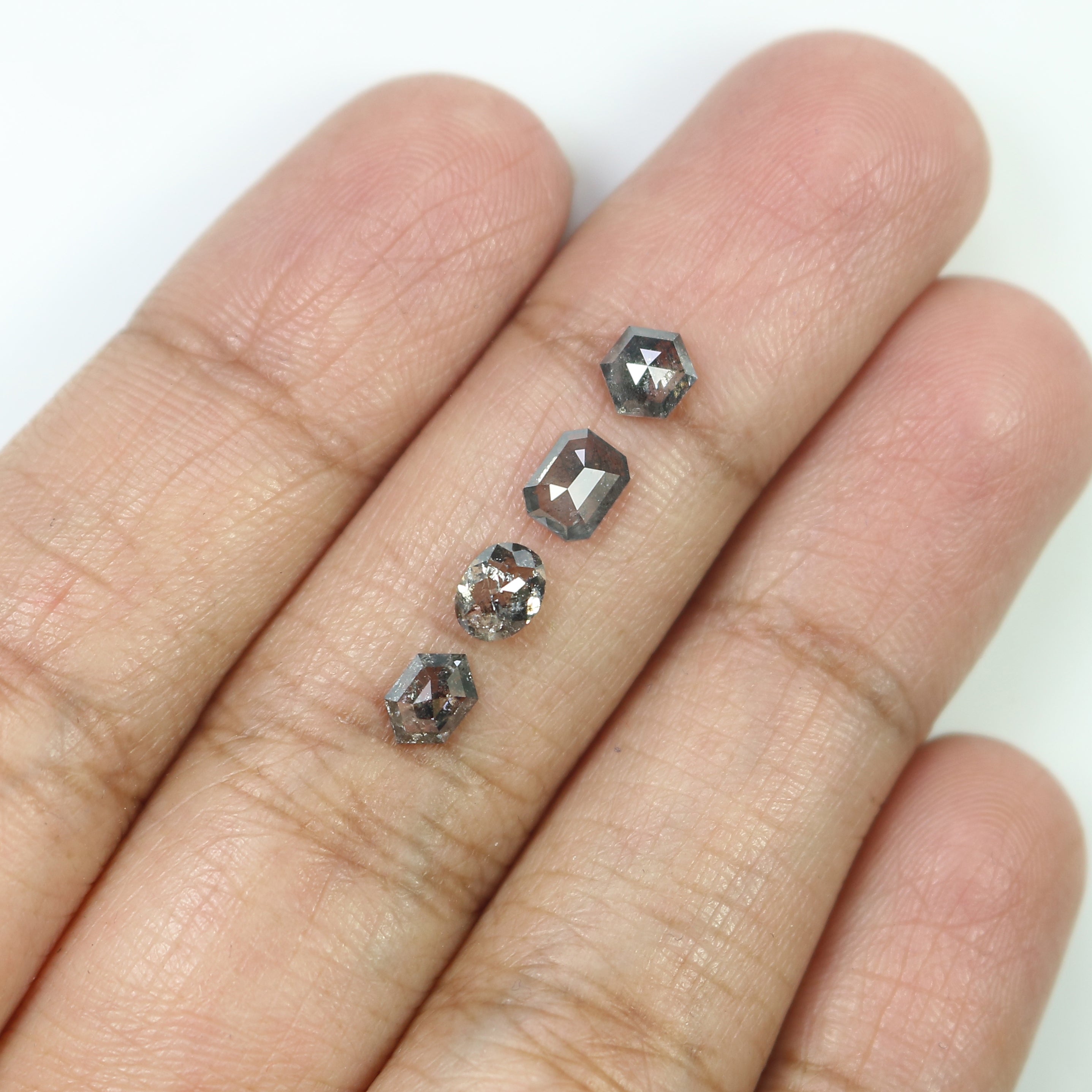 1.31 CT Natural Loose Mix Shape Diamond Black Grey Color Mix Shape Diamond 5.20 MM Natural Salt And Pepper Mix Shape Rose Cut Diamond LQ3263