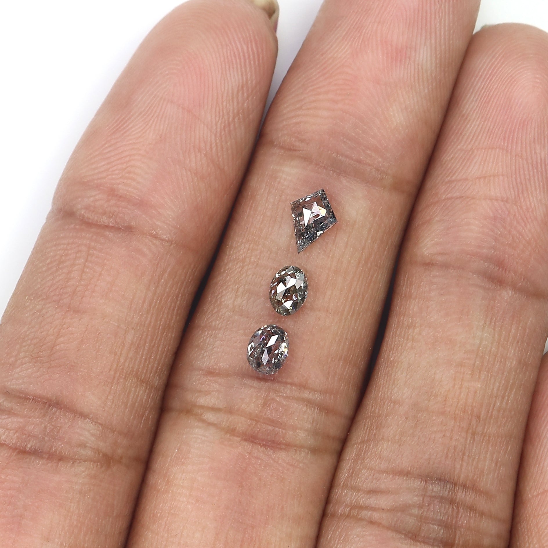 0.77 CT Natural Loose Mix Shape Diamond Salt And Pepper Mix Shape Diamond 4.25 MM Natural Black Grey Color Mix Shape Rose Cut Diamond LQ559