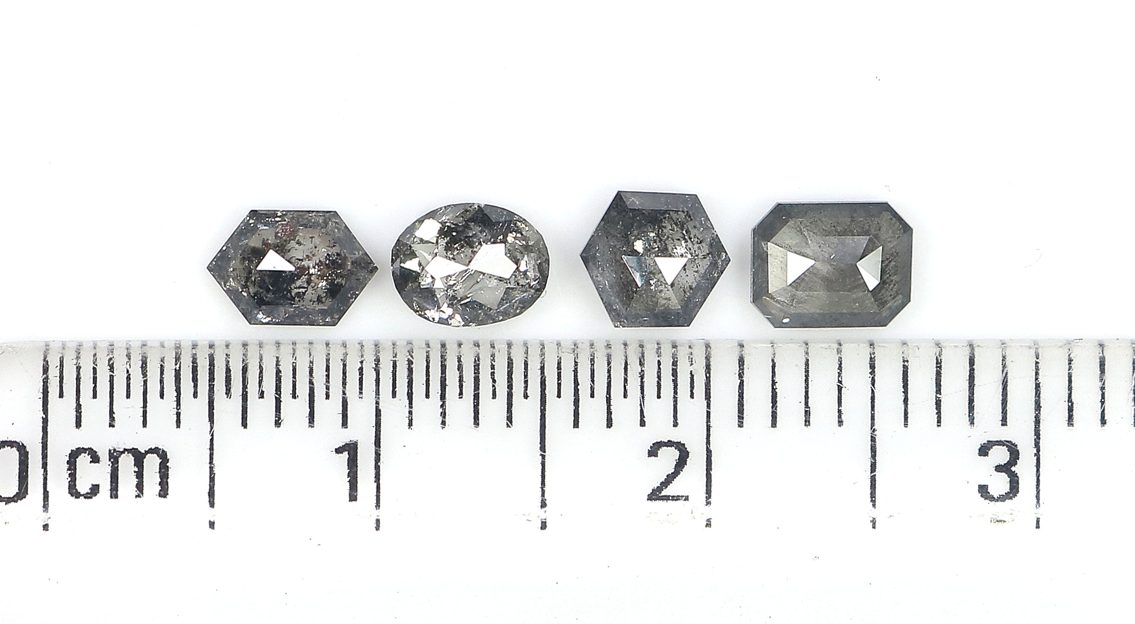 1.31 CT Natural Loose Mix Shape Diamond Black Grey Color Mix Shape Diamond 5.20 MM Natural Salt And Pepper Mix Shape Rose Cut Diamond LQ3263