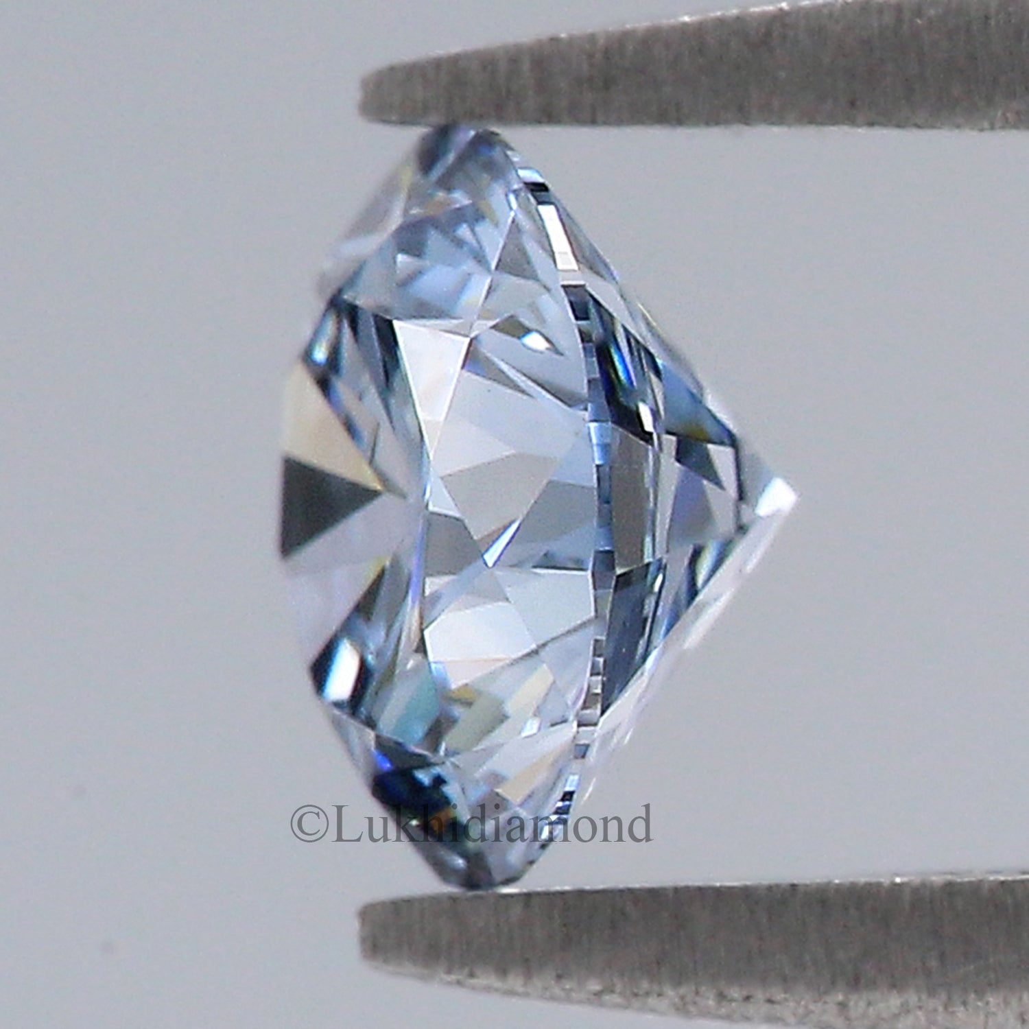 0.82 CT IGI Certified Round Brilliant Cut Fancy Blue Color VVS2 Clarity Diamond Lab Grown Diamond Lab Created Round CVD Diamond L3282