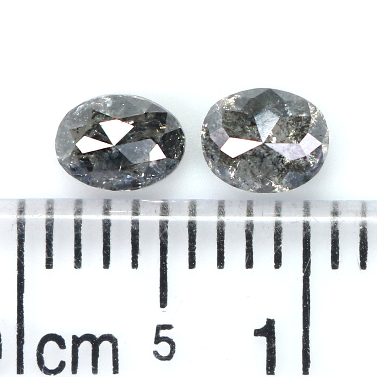 Natural Loose Oval Salt And Pepper Diamond Black Grey Color 0.64 CT 4.50 MM Oval Shape Rose Cut Diamond KDL502