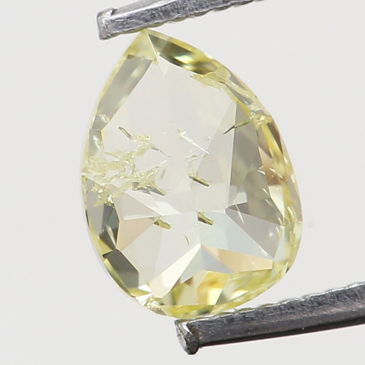 Natural Loose Diamond Pear Yellow Color SI2 Clarity 4.40 MM 0.21 Ct L6444