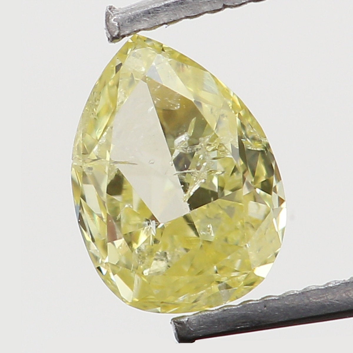 Natural Loose Diamond Pear Yellow Color SI2 Clarity 4.40 MM 0.21 Ct L6444